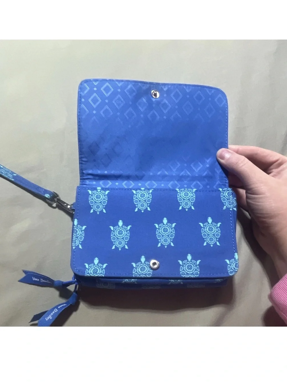 Vera Bradley Marine Turtles Zip Around Phone Holder Wristlet Wallet